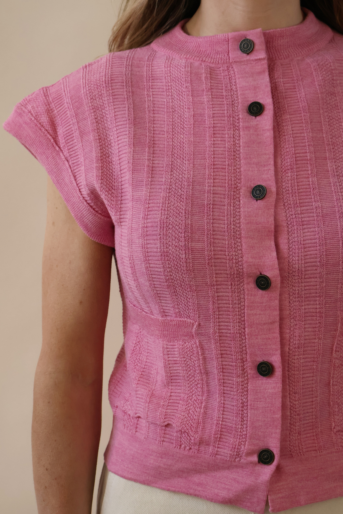 Naoise Vest