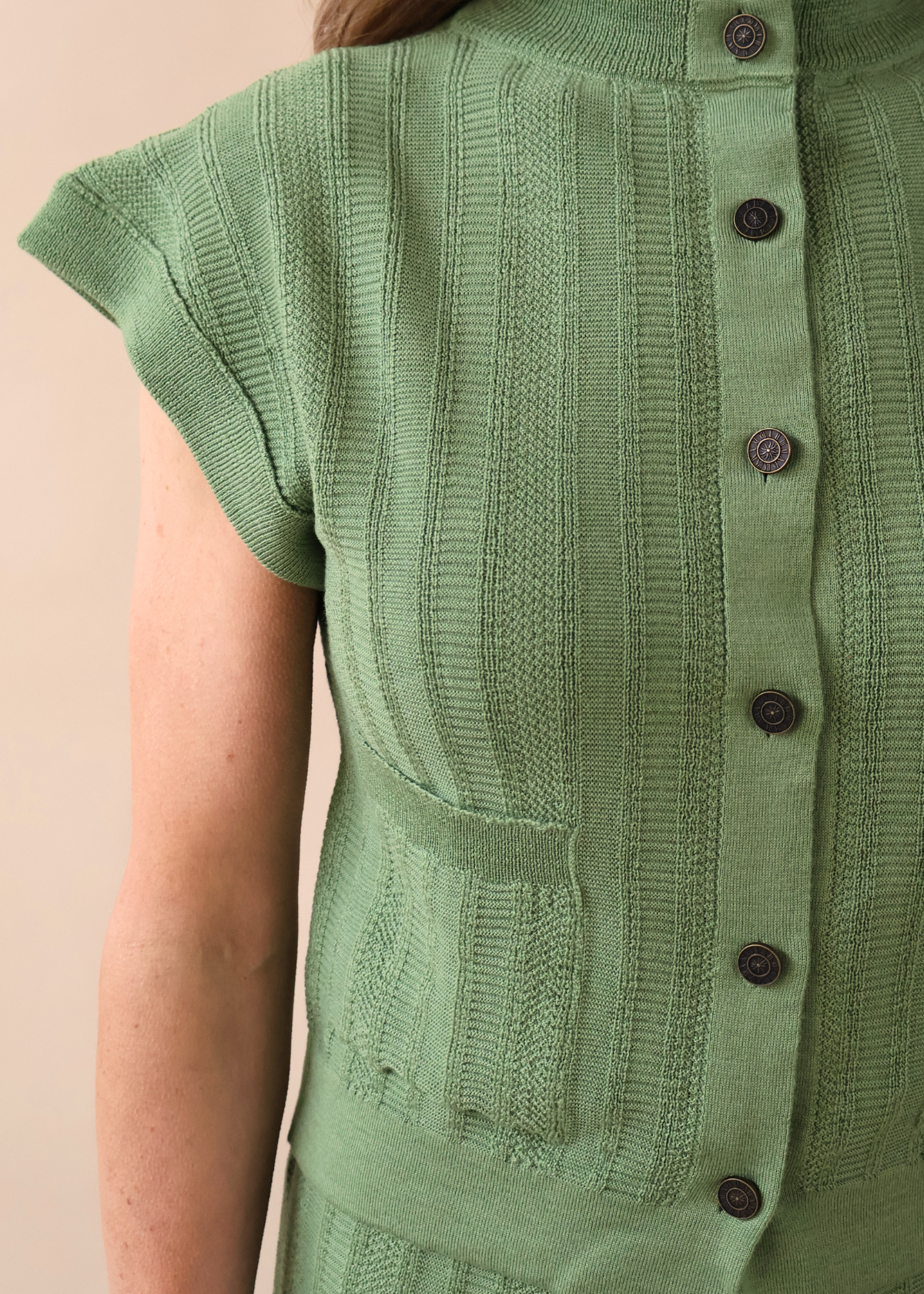Naoise Vest