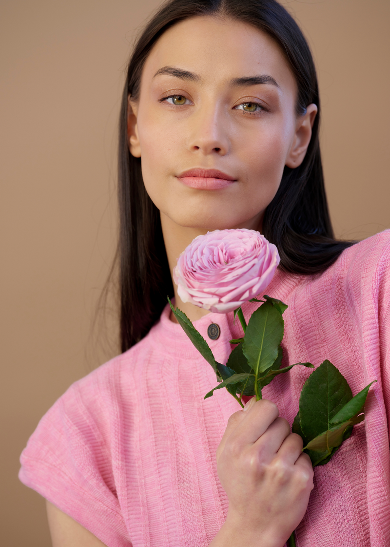 Naoise Vest in Peony