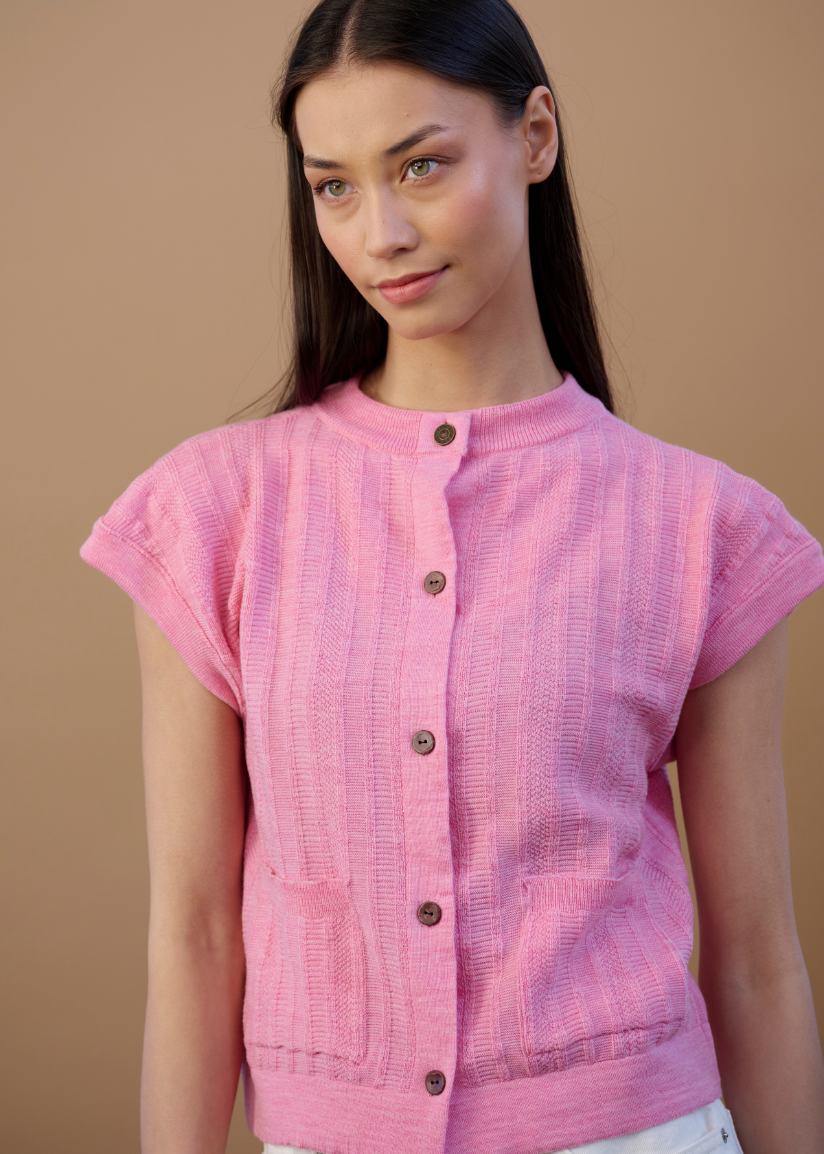 Naoise Vest