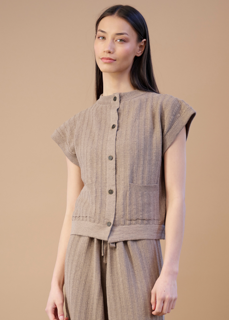 Naoise Vest in Twig
