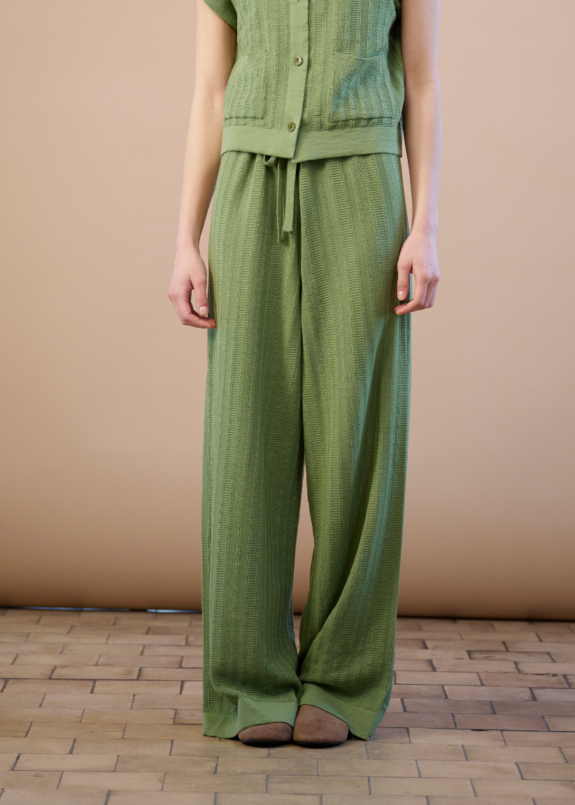 Naoise Trouser in Apple