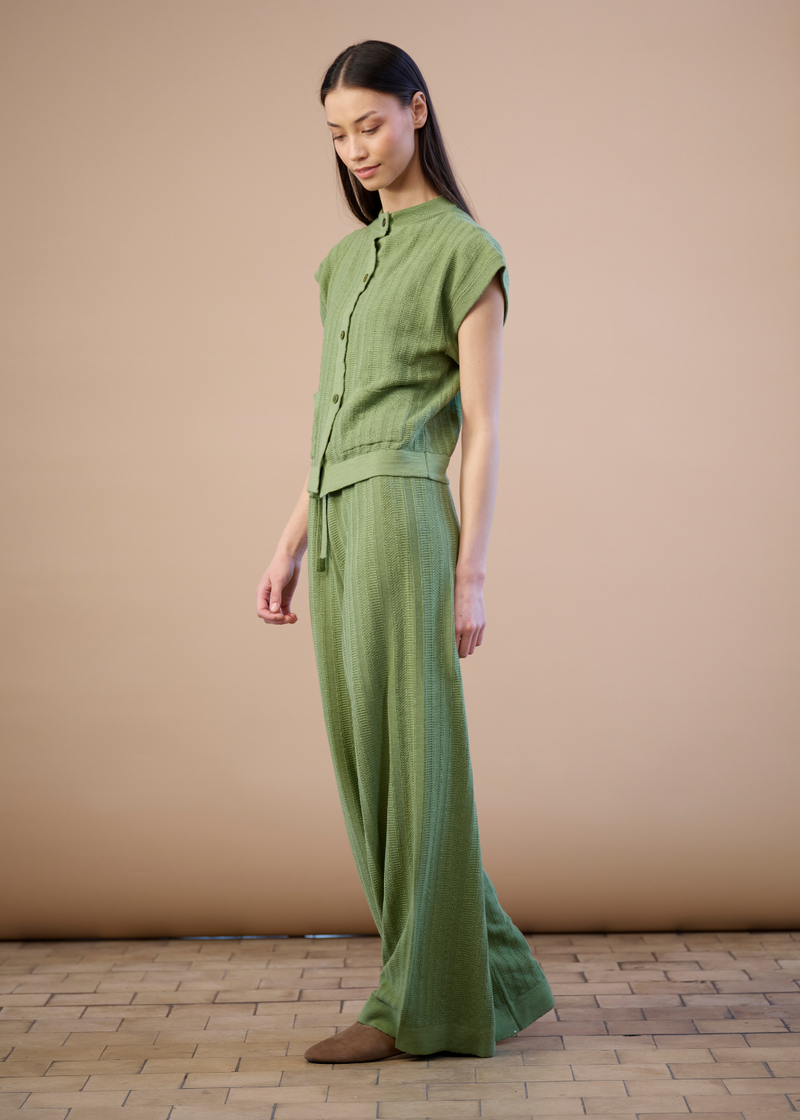 Naoise Vest in Apple